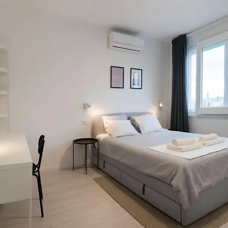 Urban Arcadia Apartment *