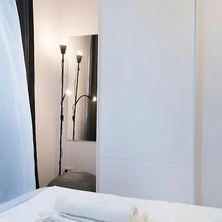 Urban Arcadia Apartment Split
